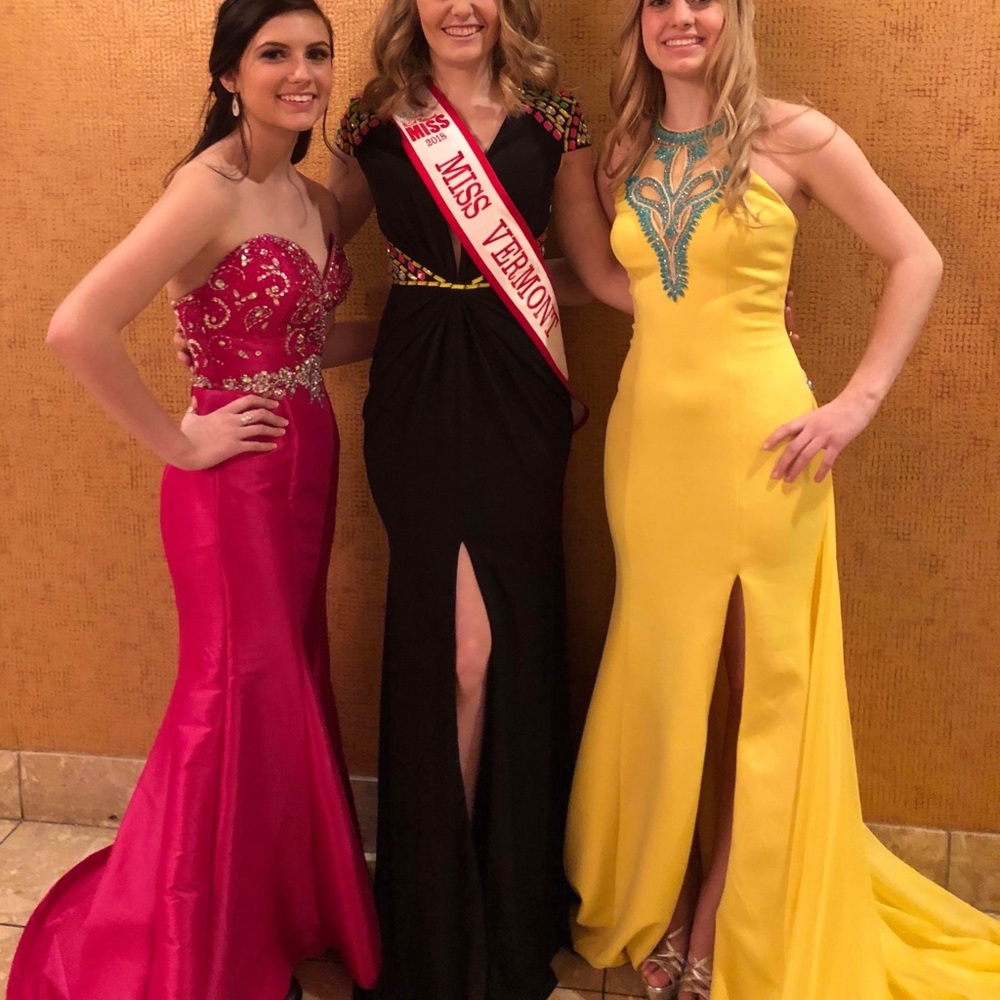 Johnathan Kayne gown